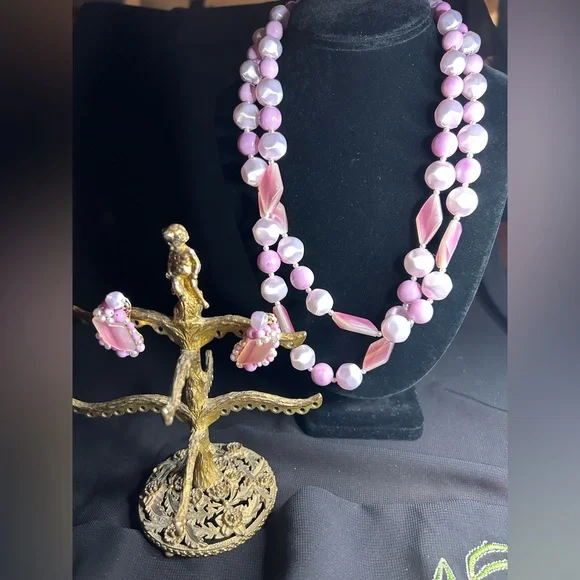 VTG MCM Double strand Choker and clip earring set. Beautiful beads!! - Picture 3 of 11